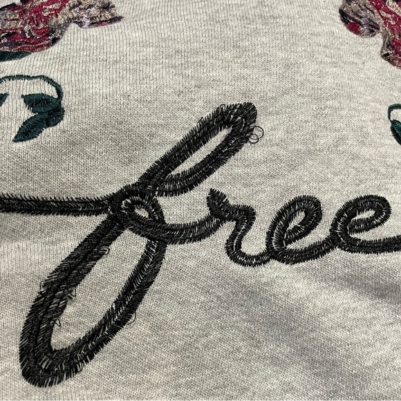 Aritzia’s - Wilfred Free Floral Embroidered Sweatshirt Women’s XS - Picture 5 of 9
